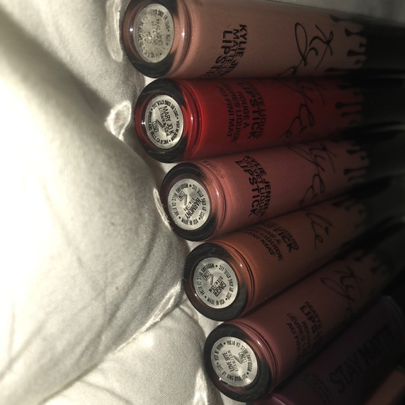 Kylie Cosmetics Matte Lipsticks *BUNDLE*** - Picture 2 of 2